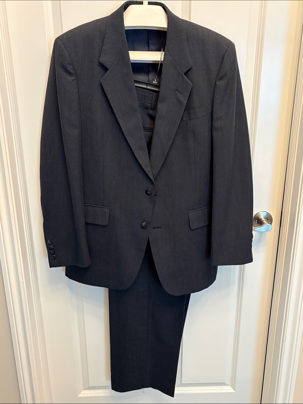 Classic Men's Dark Gray Two-Piece striped Suit - Style 40R x 34” pants
